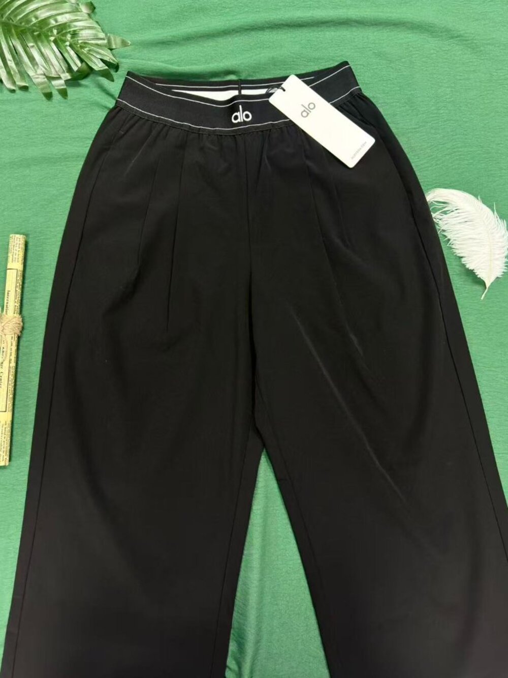 NWT🛒ALO Yoga Suit Up Trouser Black,Clean girl style - Picture 2 of 8
